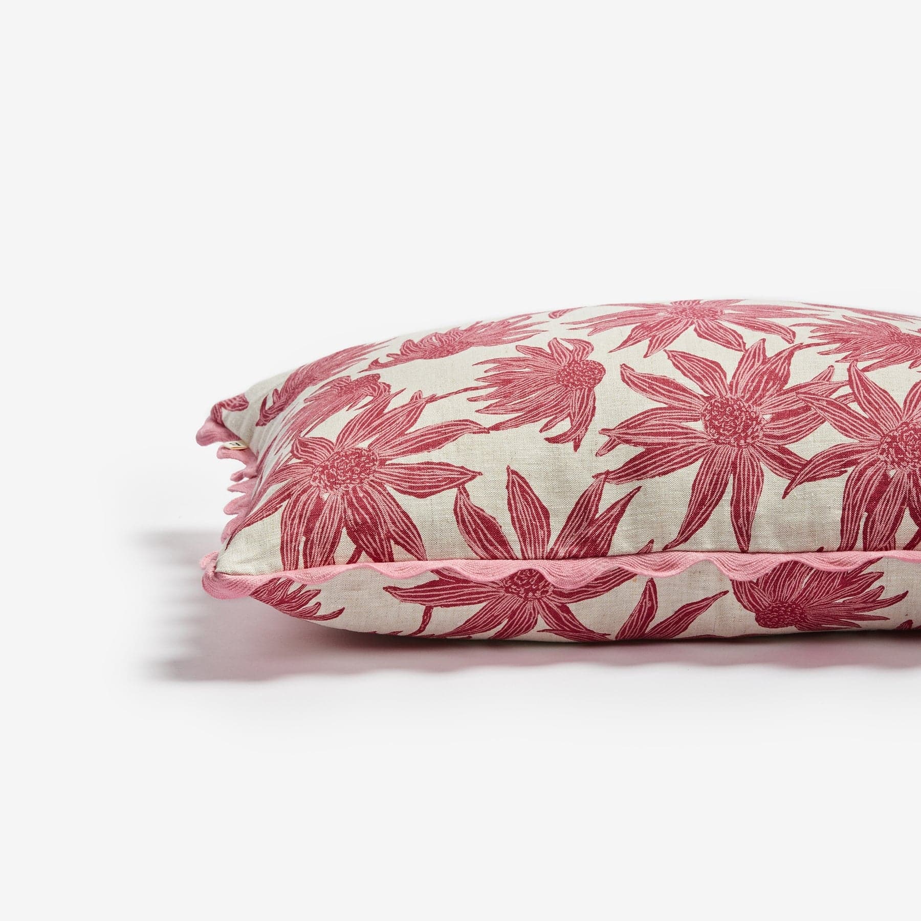 C3104-flannel-flower-pink-60x40cm-linen-cushion-3.jpg