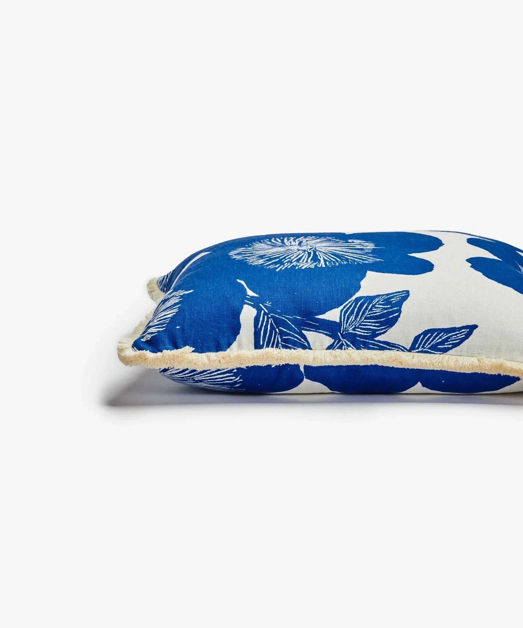 C3227-jardin-floral-blue-50cm-linen-cushion-living-room-2_jpg.webp