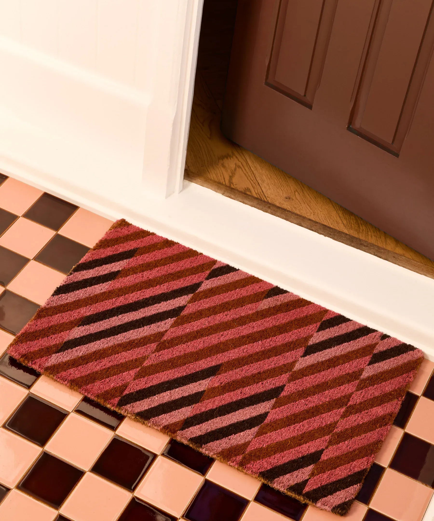 DM31-patchwork-pink-door-mat-styled-1_jpg.webp