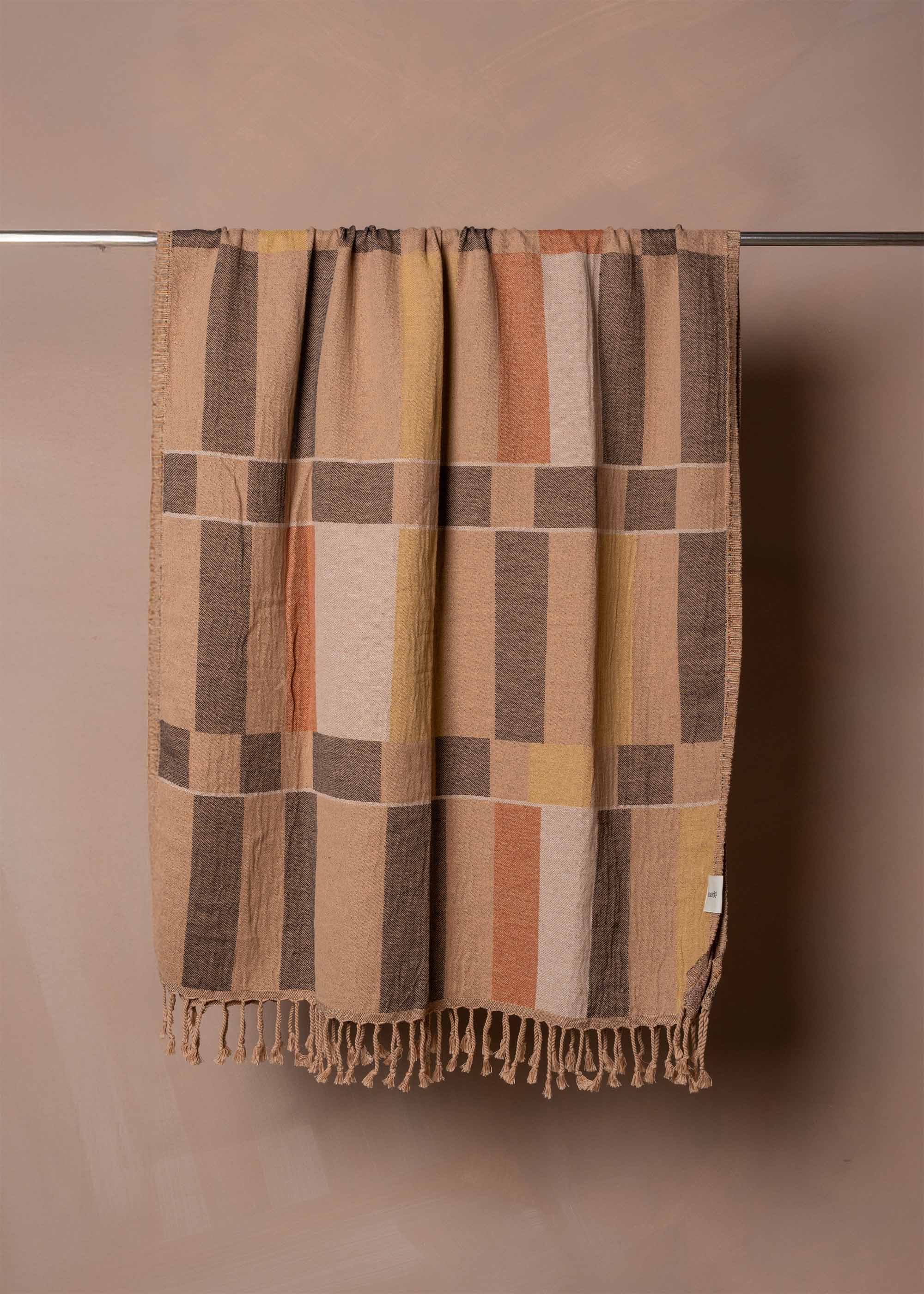 Karo Turkish Beach Towel | Black/Terracotta