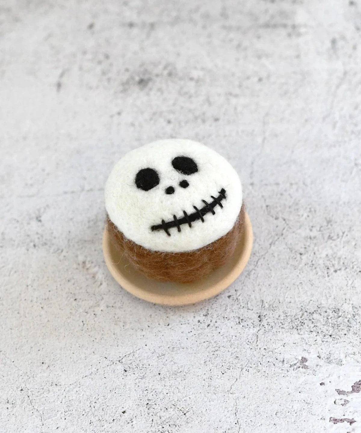 Felt-Ghost-Cupcake-2_58a1082e-43a8-4372-8bd7-4640a10ed5ae_jpg.webp