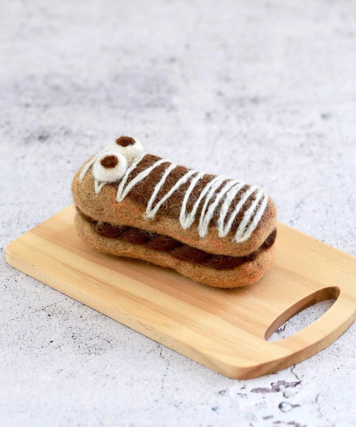 Felt-Halloween-Chocolate-Eclair_jpg.webp