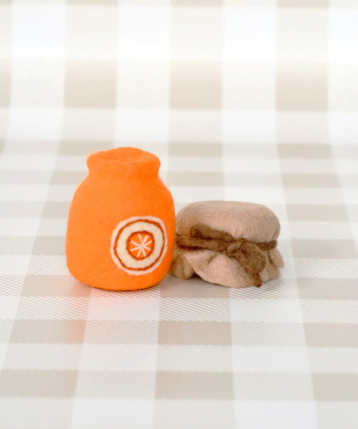 Felt-Orange-Marmalade-Jar-4_jpg.webp
