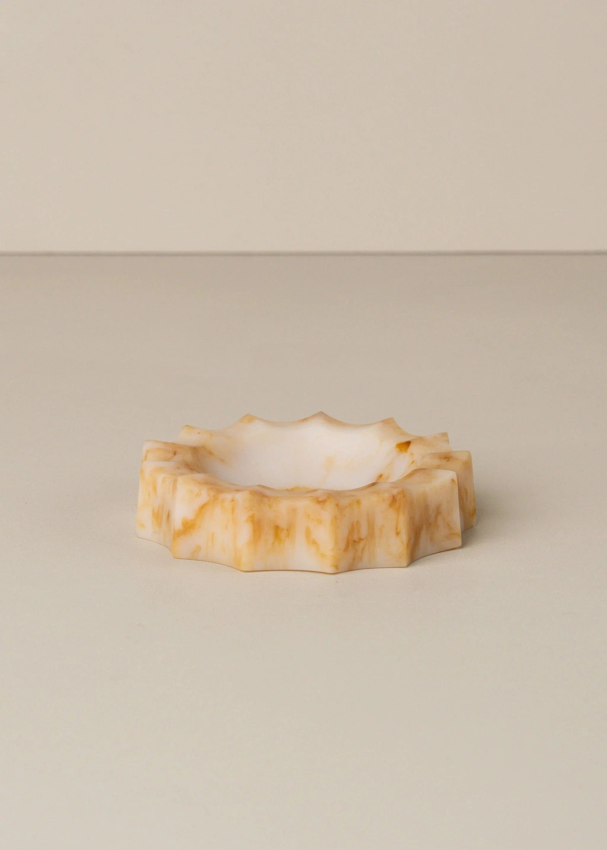 Flow Resin Sun Dish | Iced Coffee