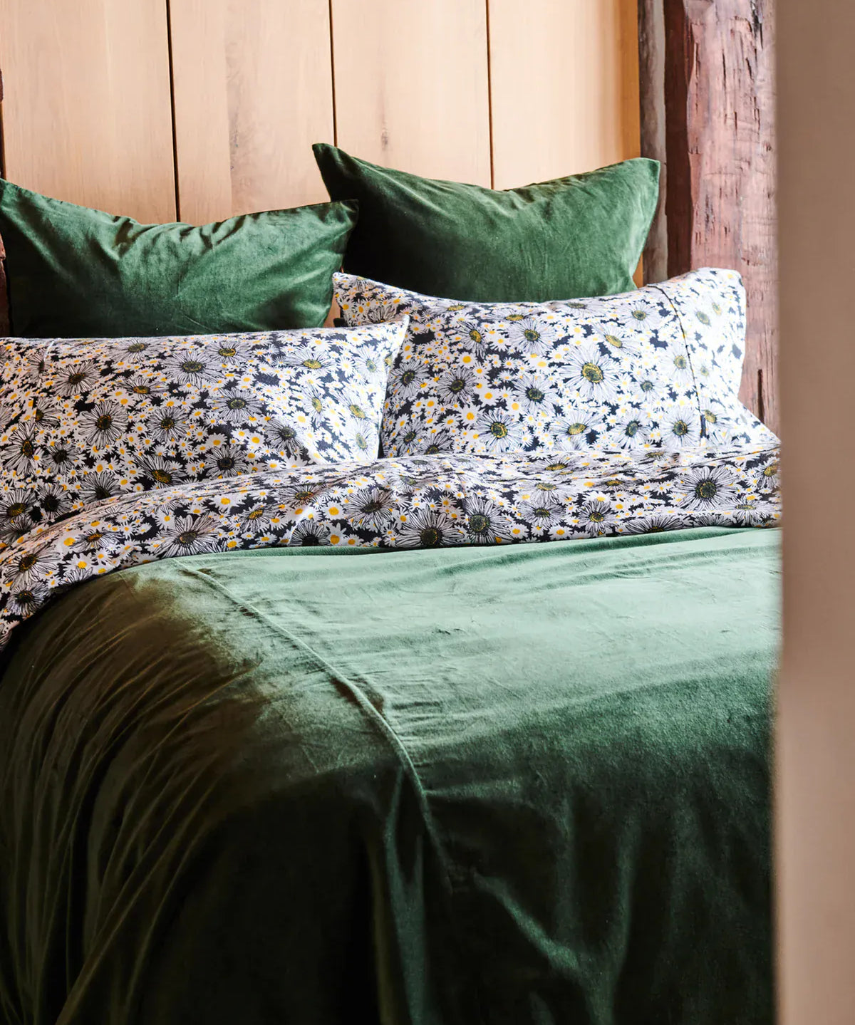 Kip-and-Co-HW24-Woodstock-Petals-Flannelette-Bedding-5_98848129-8caf-4009-bbd7-134328d6e788_1200x_jpg.webp