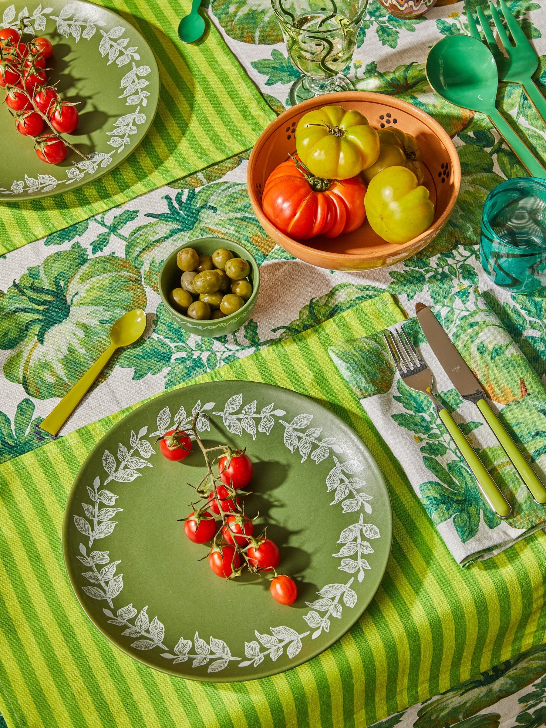 Vines Green Plate