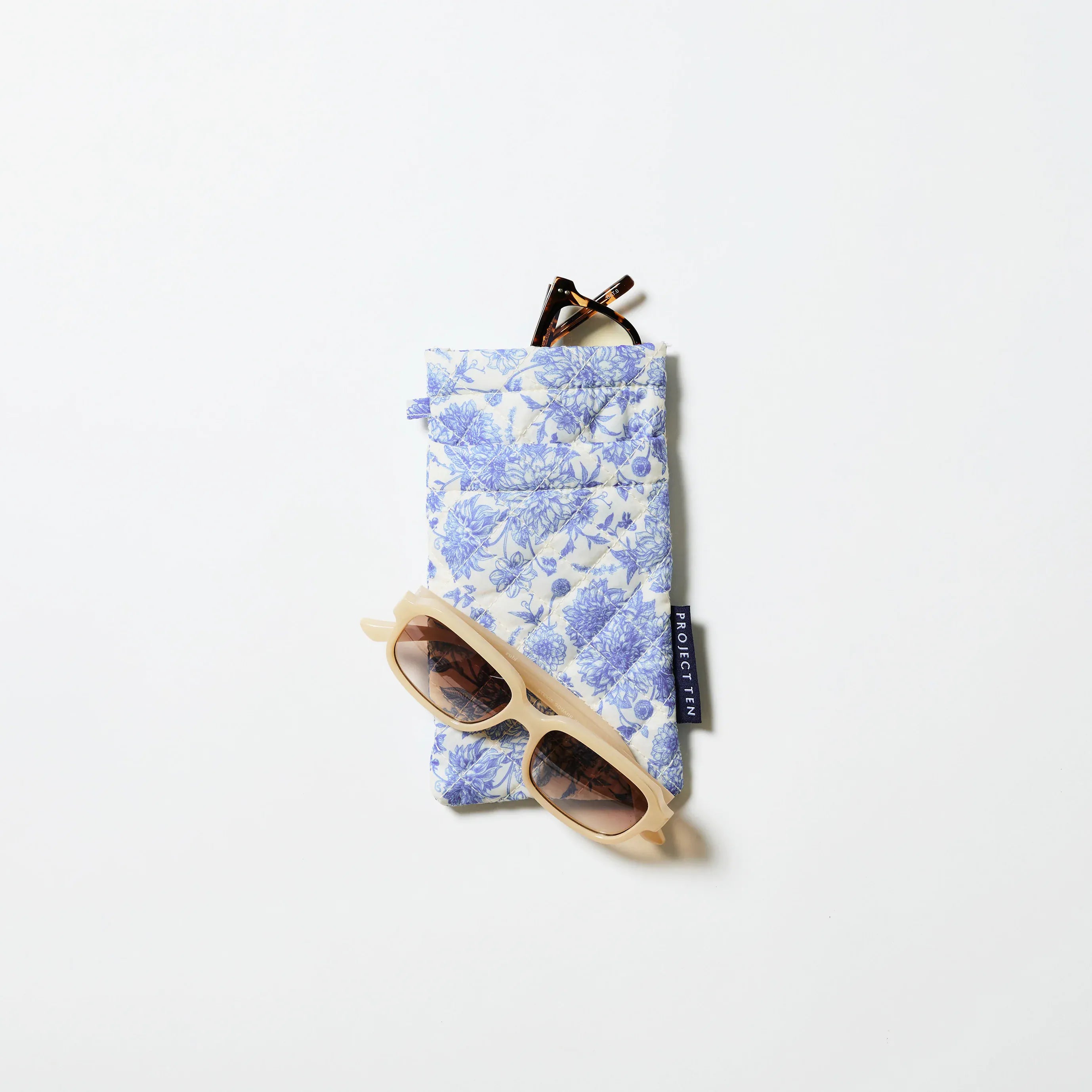ProjectTen_DoubleGlassesCase_Toile2_55979d3a-5d06-4a3c-923e-2dbc0b603e11_jpg.webp