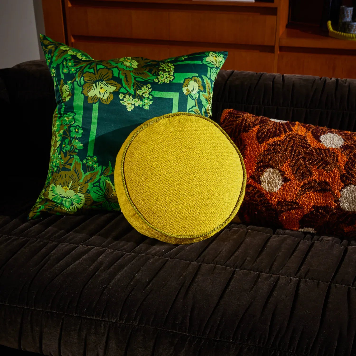 Dana Round Cushion | Medallion