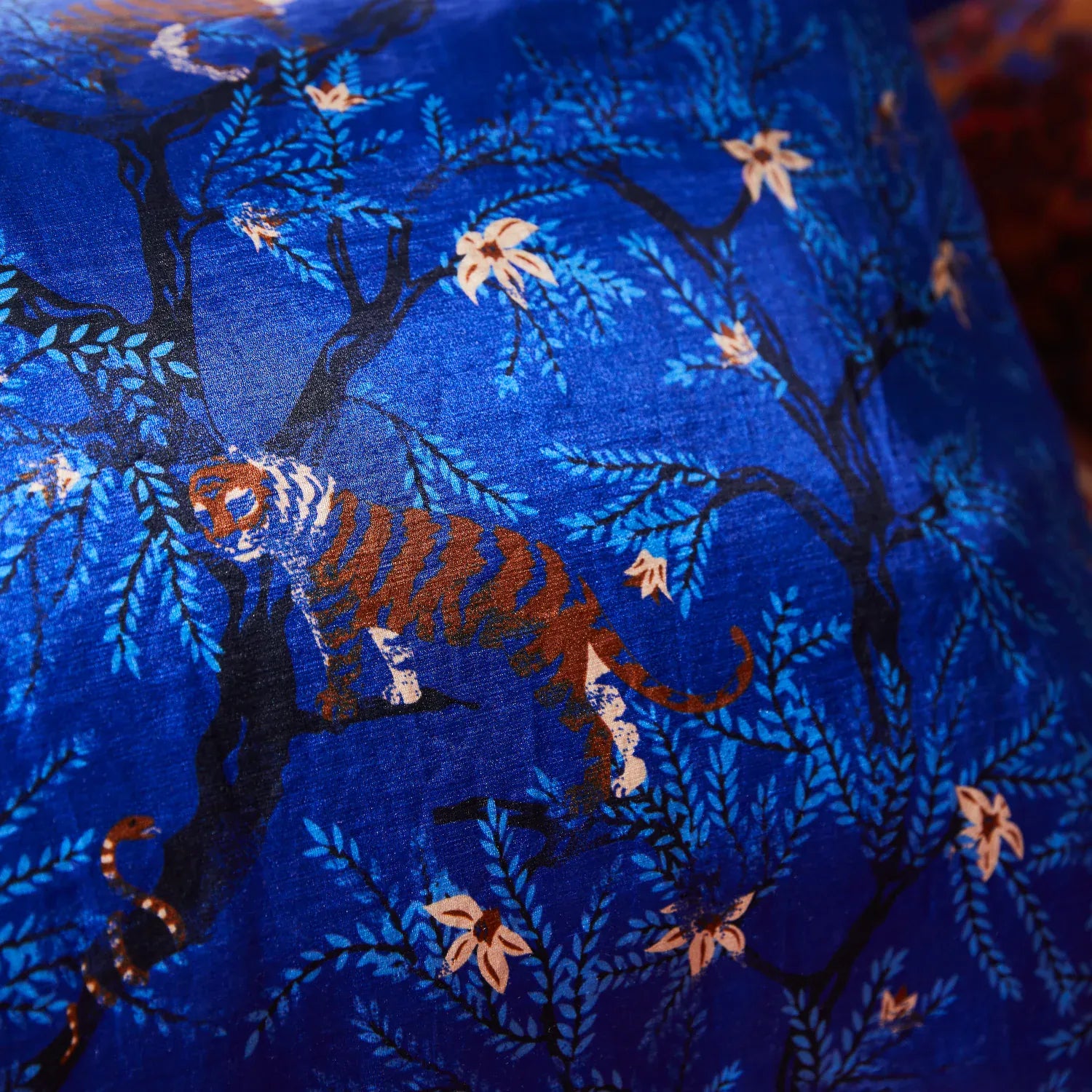 Andrea Linen-Silk Standard Pillowcase | Ultramarine