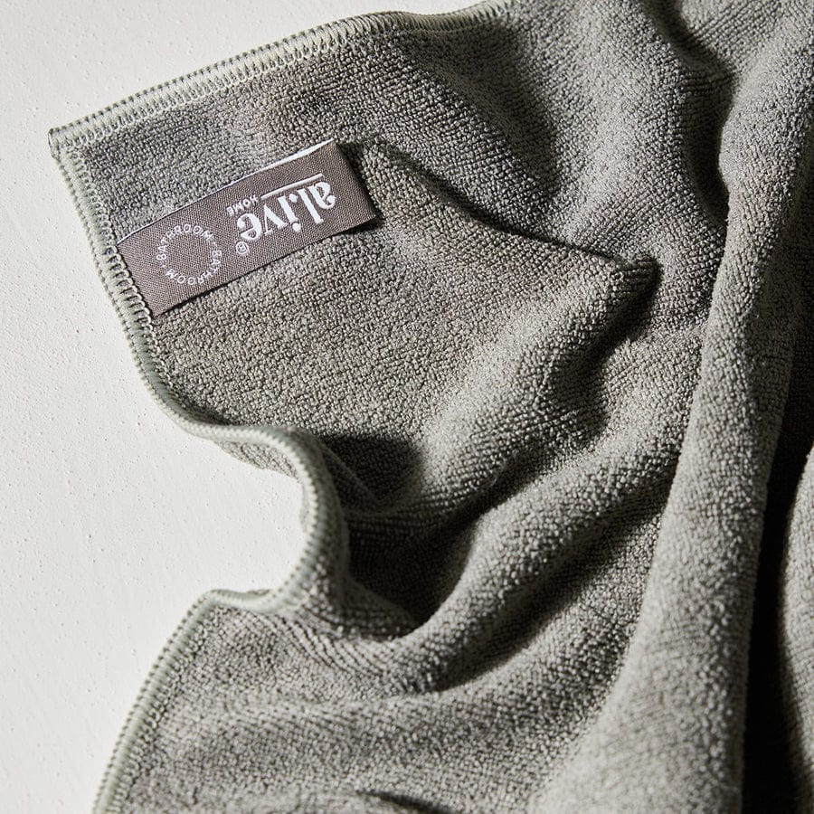 bathroom-microfibre-cloth-587836_900x_b5cf1095-5fdf-4934-811f-d7695f7aff87.jpg