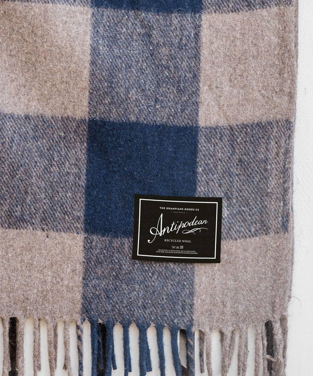 bellfield-antipodean-woollen-blanket_1045x1500_0c6cb37d-c304-45f1-a81b-0d512e264632.jpg