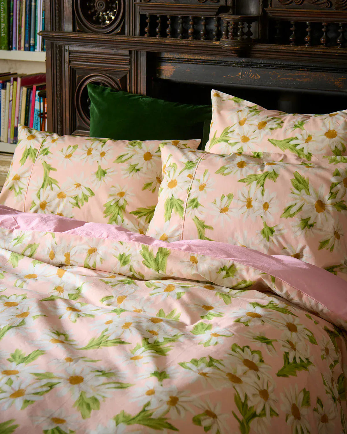 Sweet Daisy Organic Cotton Pillowcases | Standard Set of 2