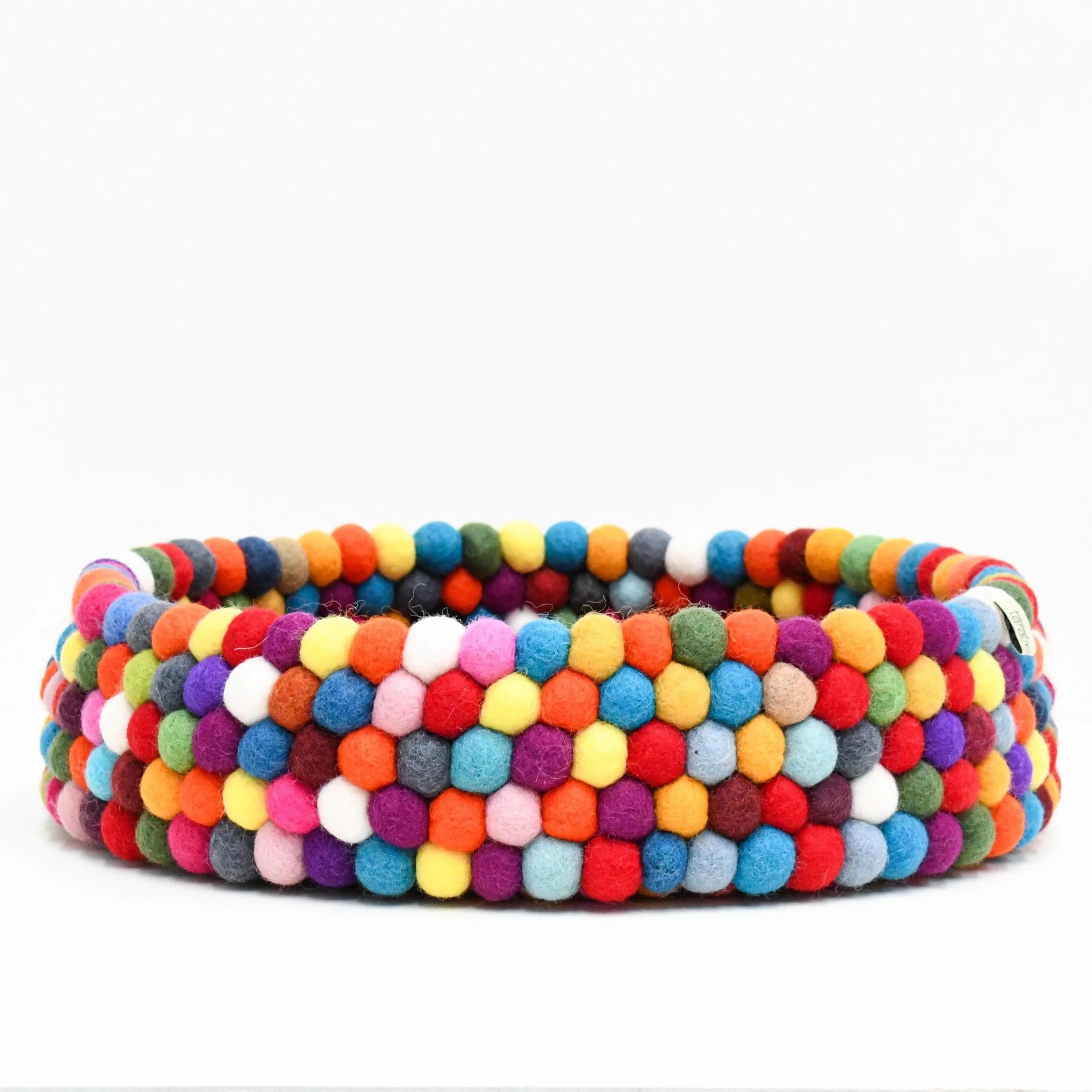 felt-ball-baskets-cats-5_jpg.webp
