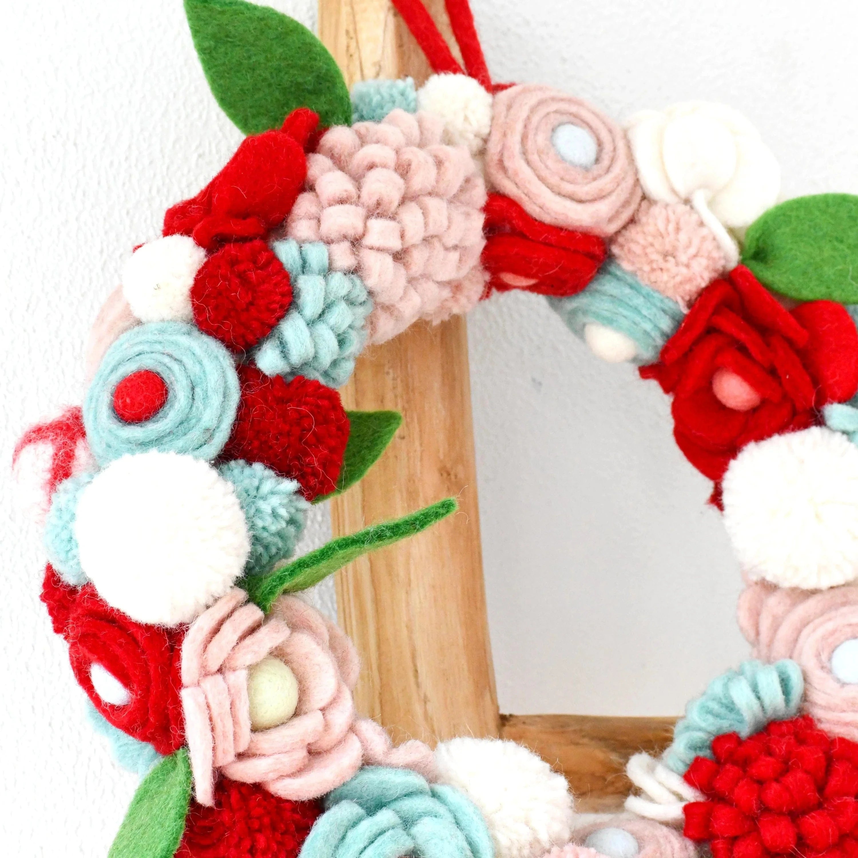 felt-floral-spring-wreath-2_jpg.webp