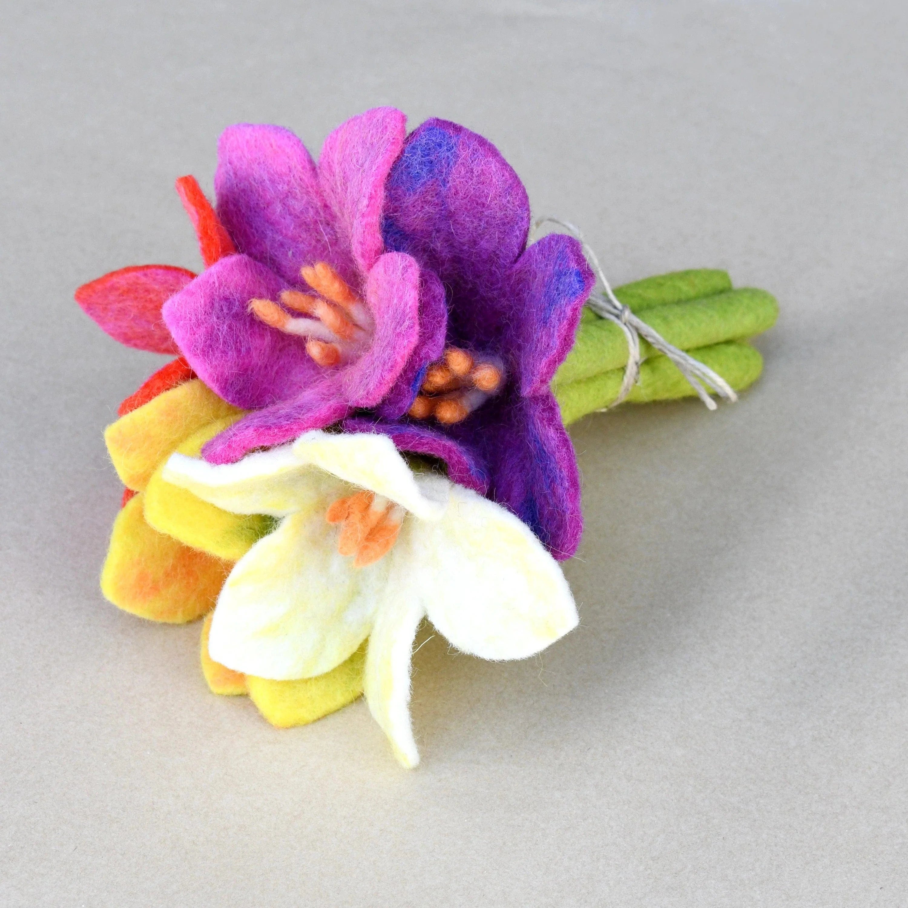 felt-flowers-brunch-8_jpg.webp