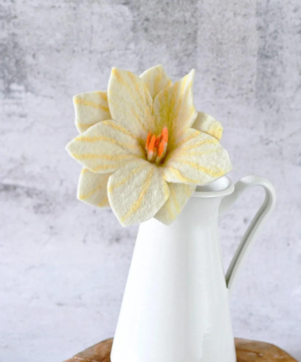 felt-wildflower_8f0b7335-dd86-44a4-9c6d-243d3208d97a_jpg.webp