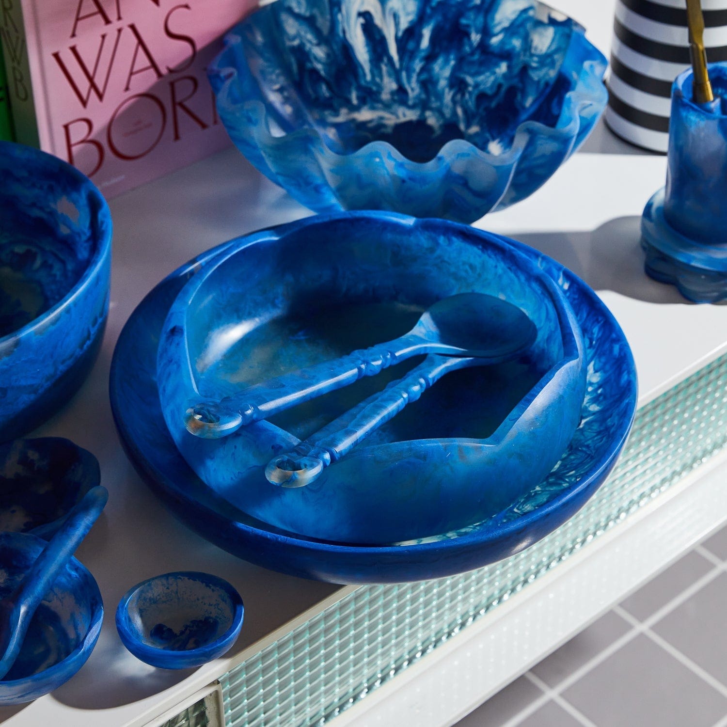 resinbowl9lapis_4_1800x1800_f590abef-7199-4427-a333-16f0e0892114.jpg