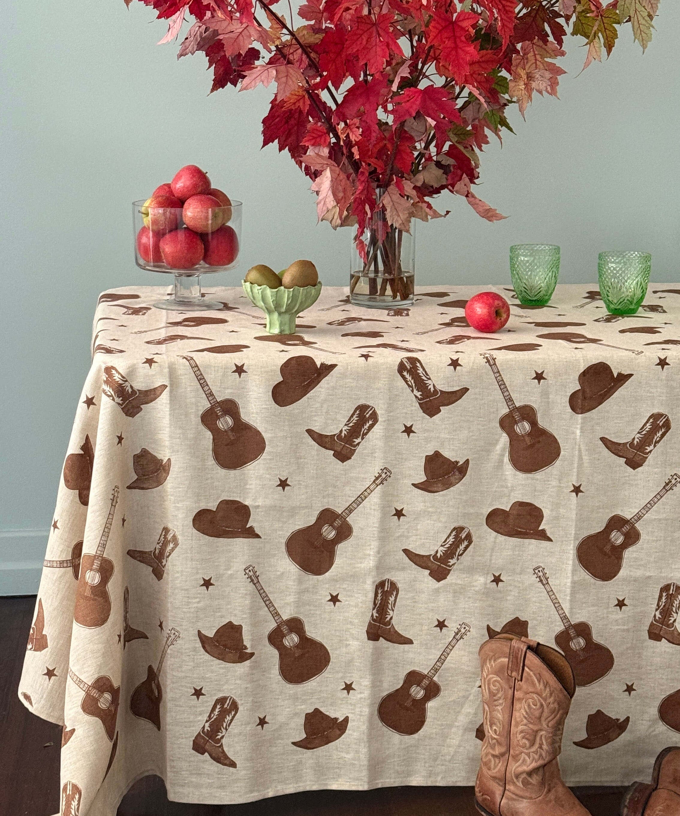 tablecloth-stars-guitars-brown-hero-apples.jpg
