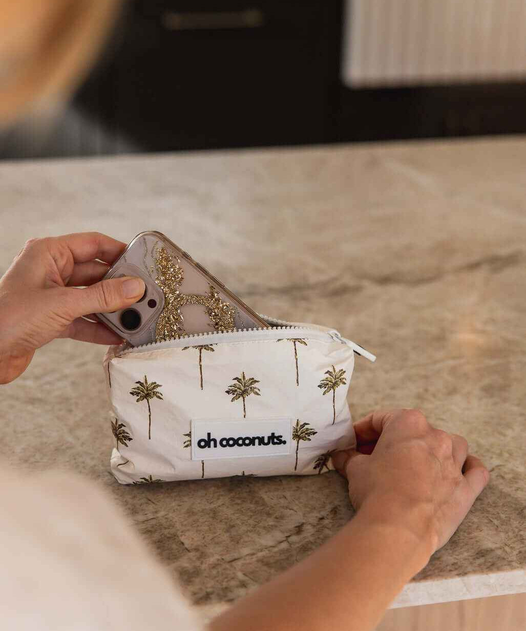 wallet-pouch-la-palms-9965753.jpg