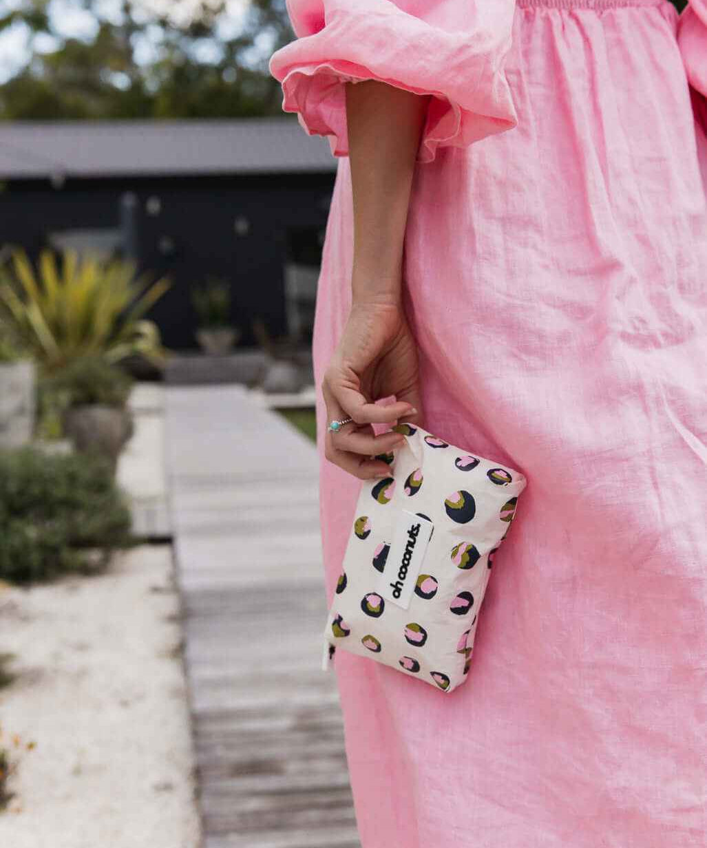 wallet-pouch-the-nikki-2637766.jpg