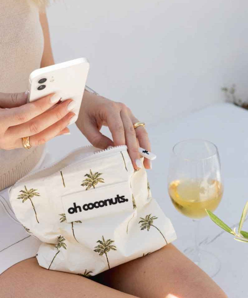 wet-dry-pouch-medium-la-palms-8308706.jpg