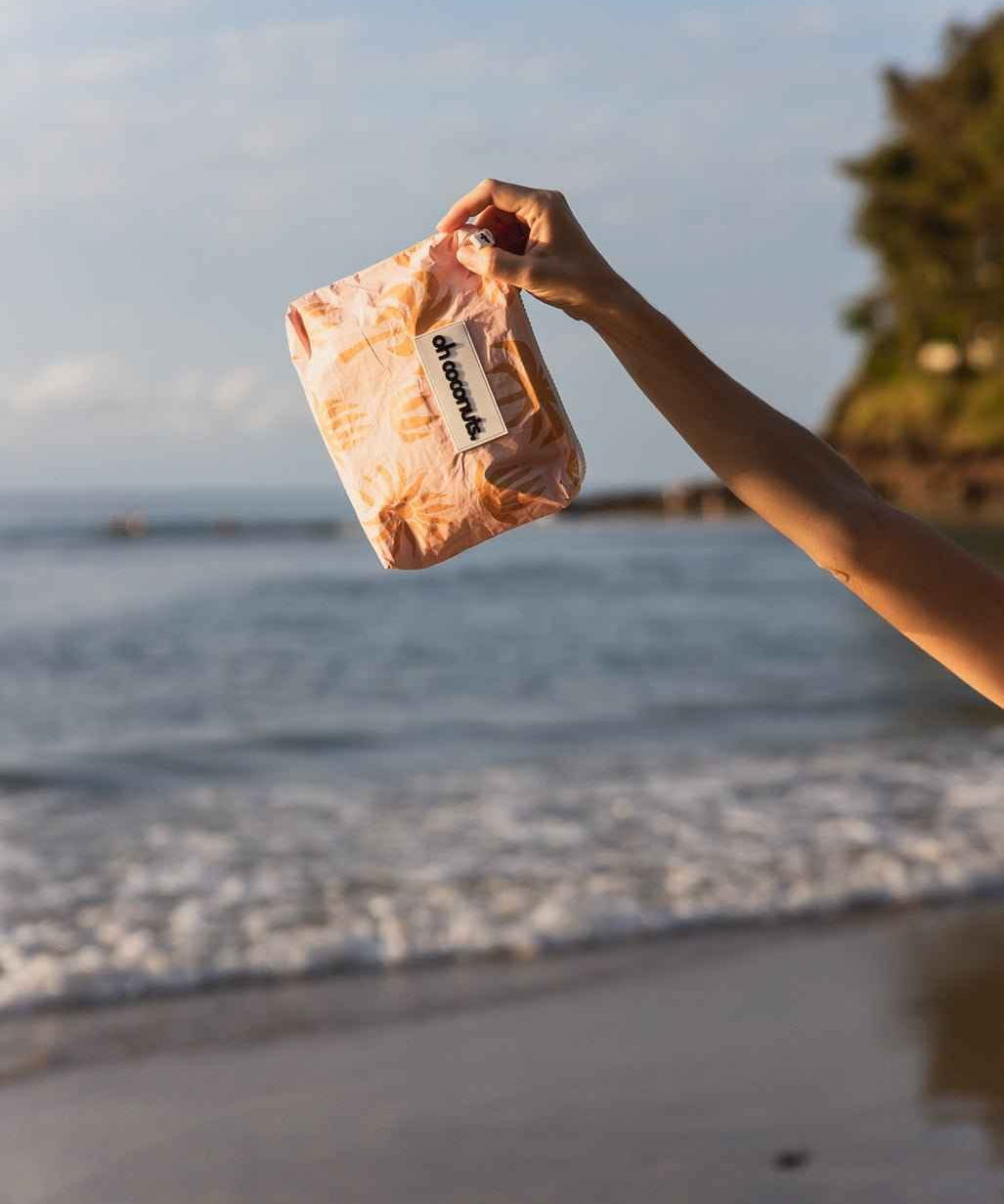 wet-dry-pouch-medium-pink-palms-4695890.jpg