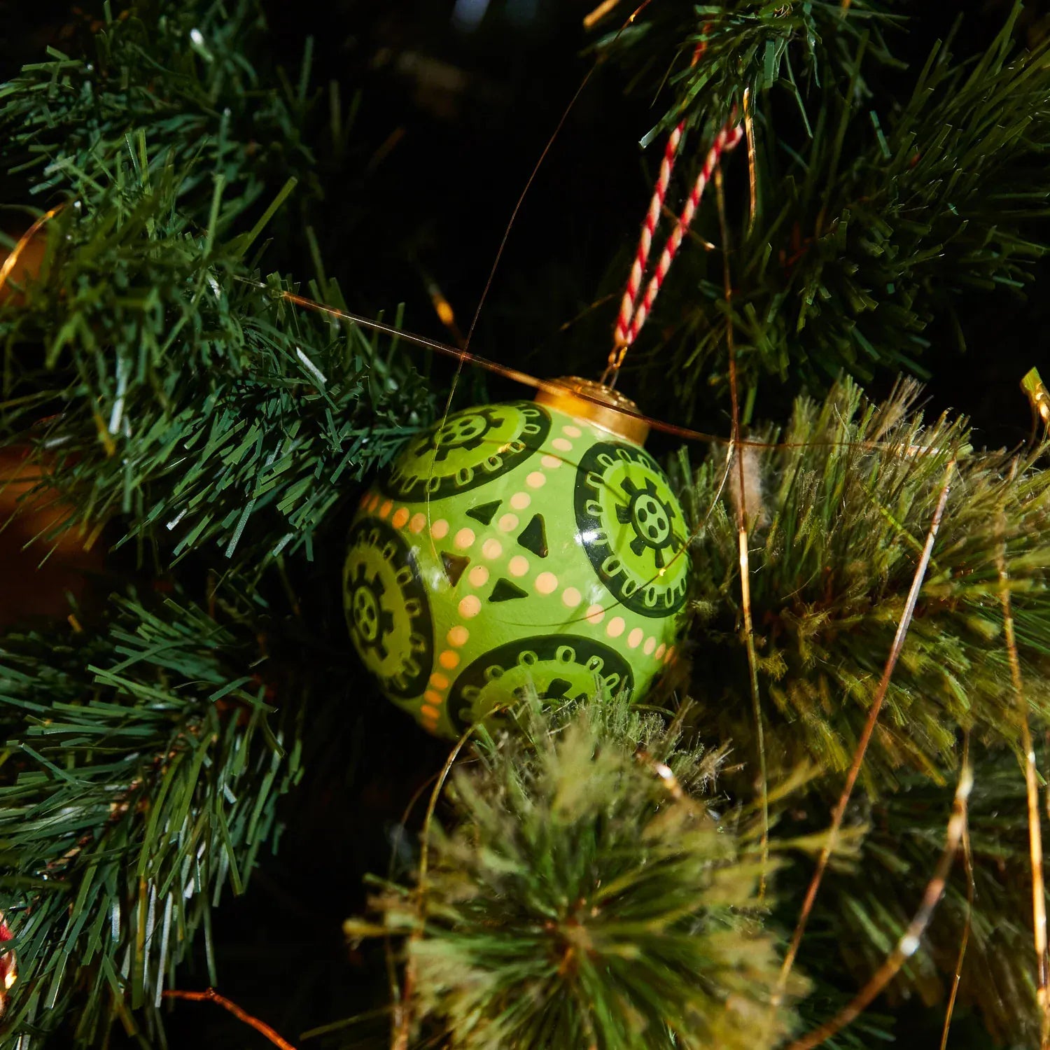 xmas25bauble_1_2_jpg.webp