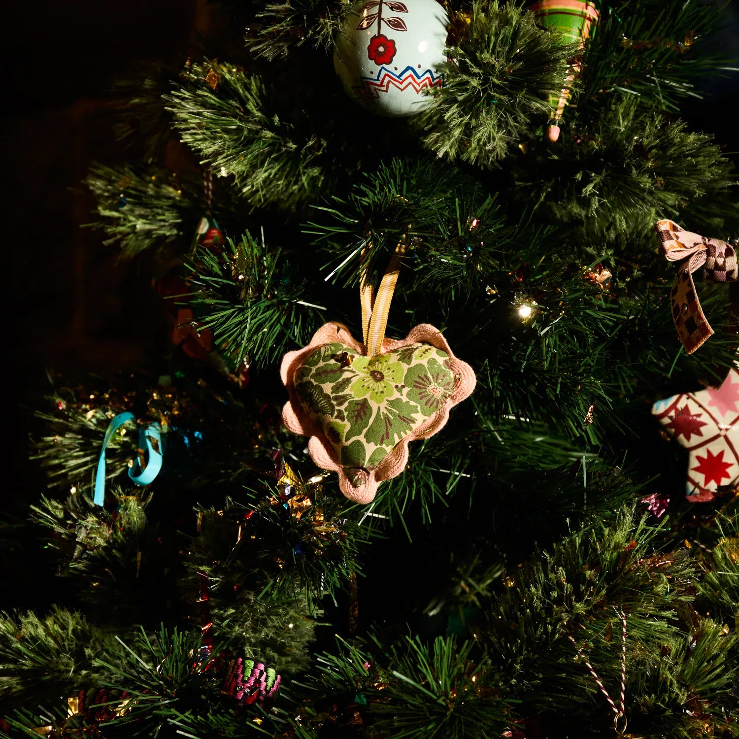 xmas26heartdeco_4_3_jpg.webp